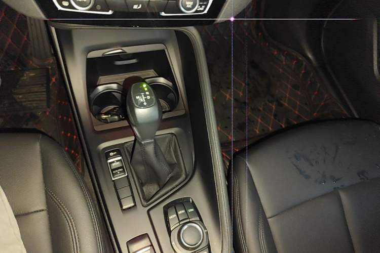 Used BMW X1 2019 sDrive20Li Leading Model Gear Lever