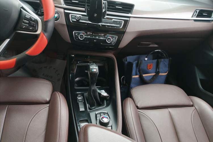 Used BMW X1 2019 sDrive18Li Premium Edition Gear Lever