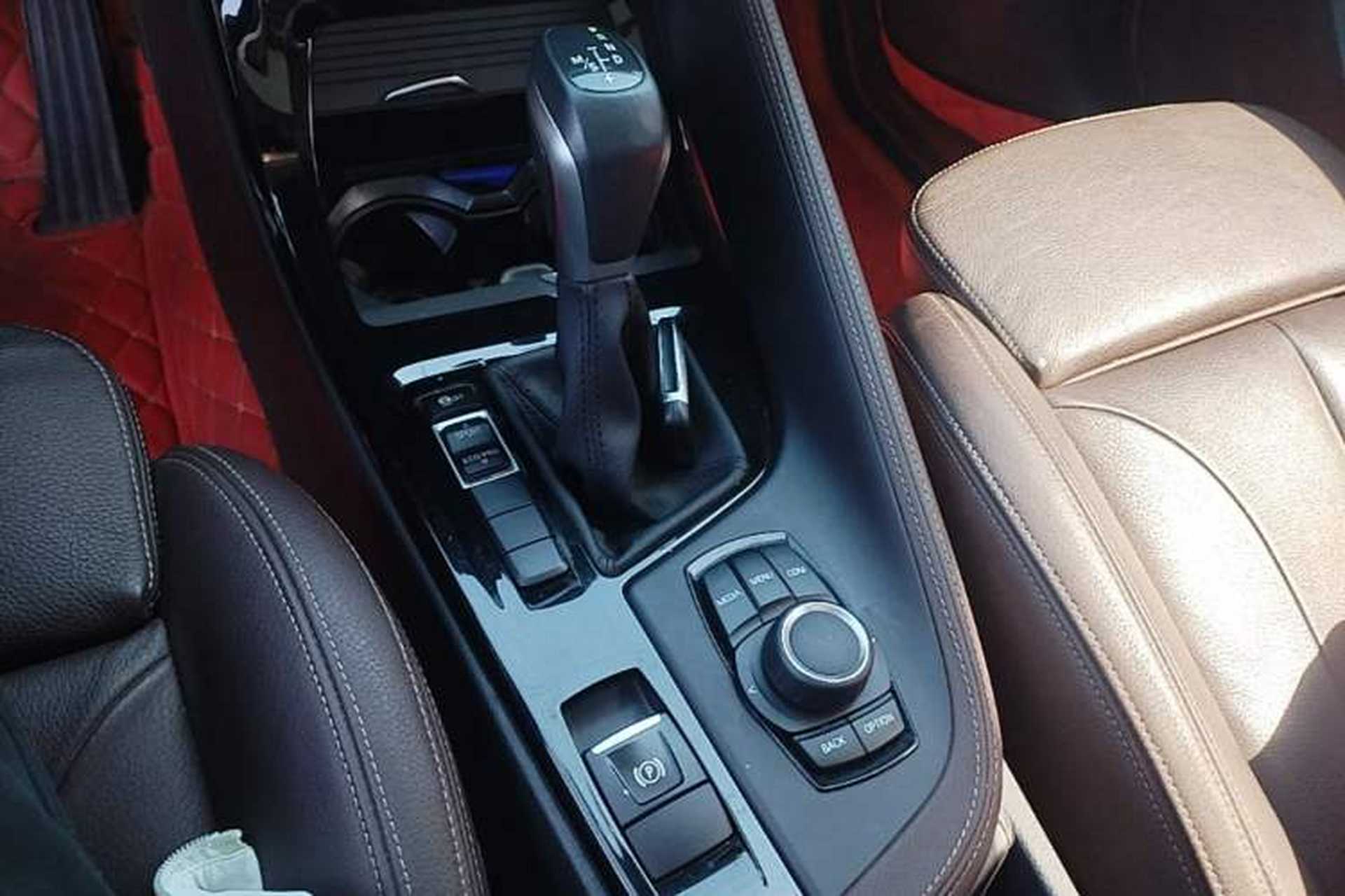 Used BMW X1 2019 sDrive18Li Premium Edition Gear Lever