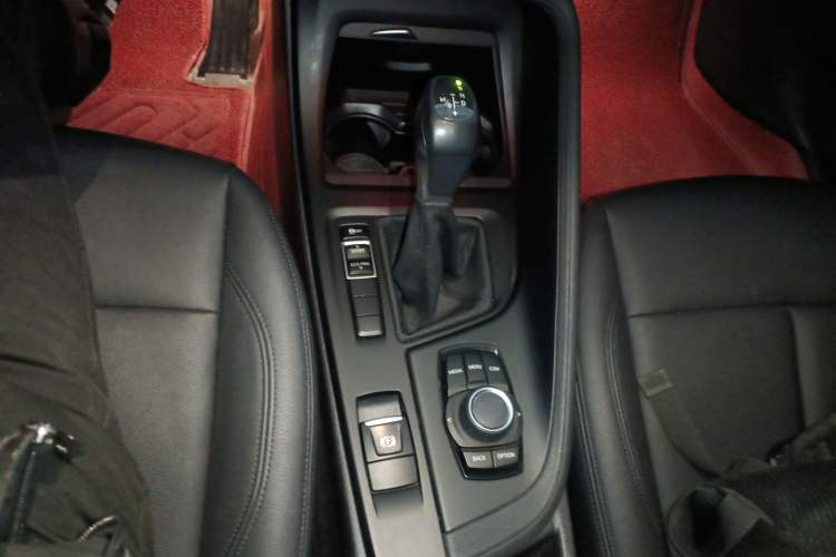 Used BMW X1 2019 sDrive20Li Leading Model Gear Lever
