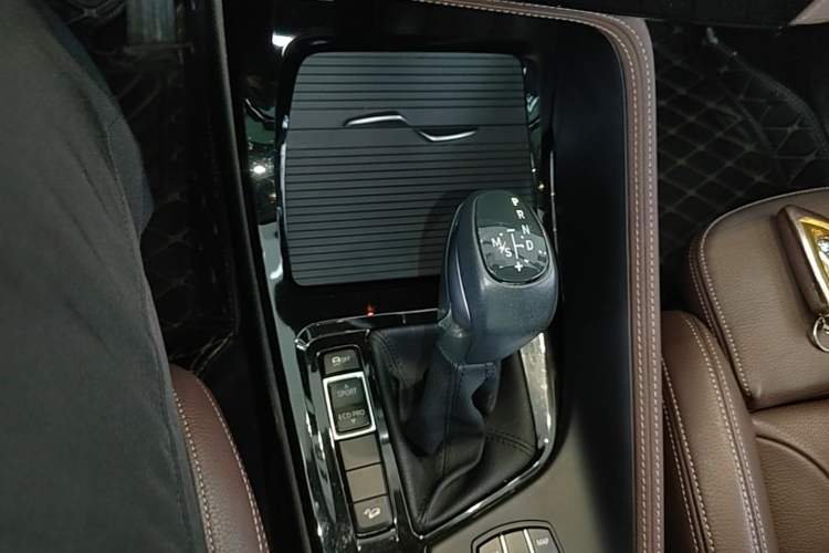 Used BMW X1 2019 xDrive20Li Luxury Model Gear Lever