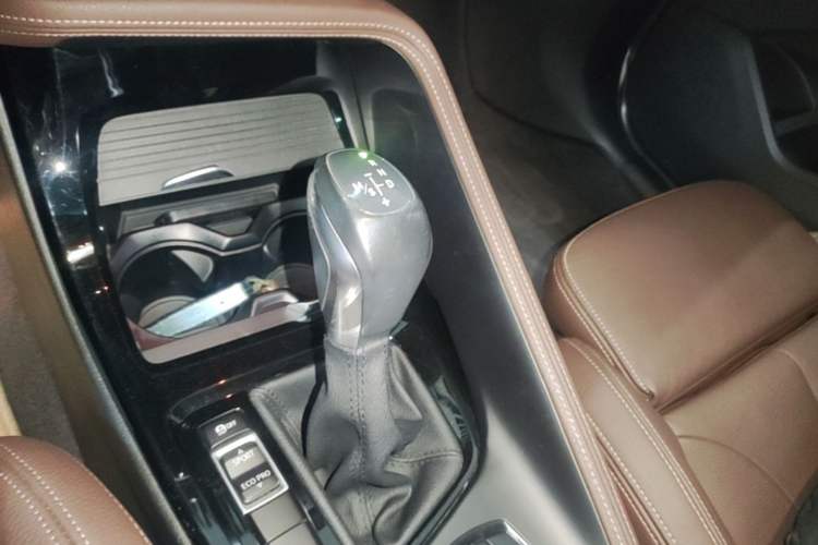 Used BMW X1 2019 sDrive18Li Premium Edition Gear Lever