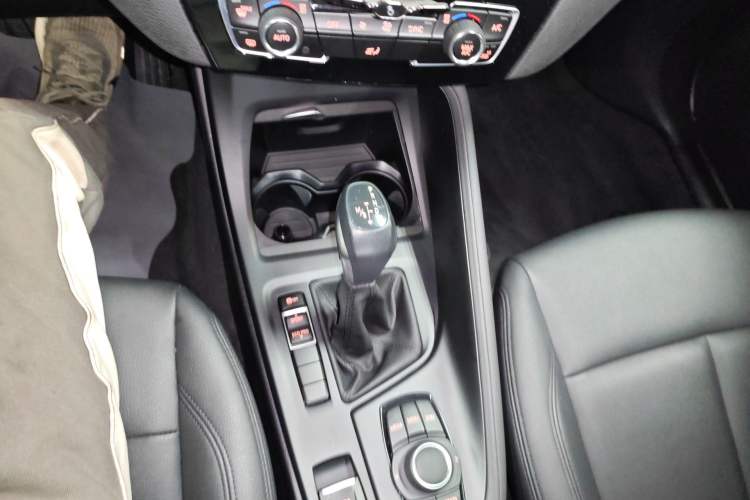 Used BMW X1 2019 sDrive20Li Leading Model Gear Lever