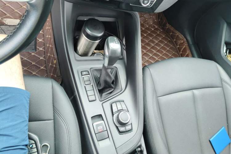 Used BMW X1 2019 sDrive20Li Leading Model Gear Lever