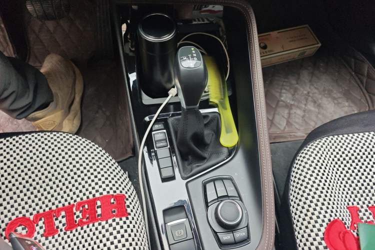 Used BMW X1 2019 sDrive18Li Premium Edition Gear Lever