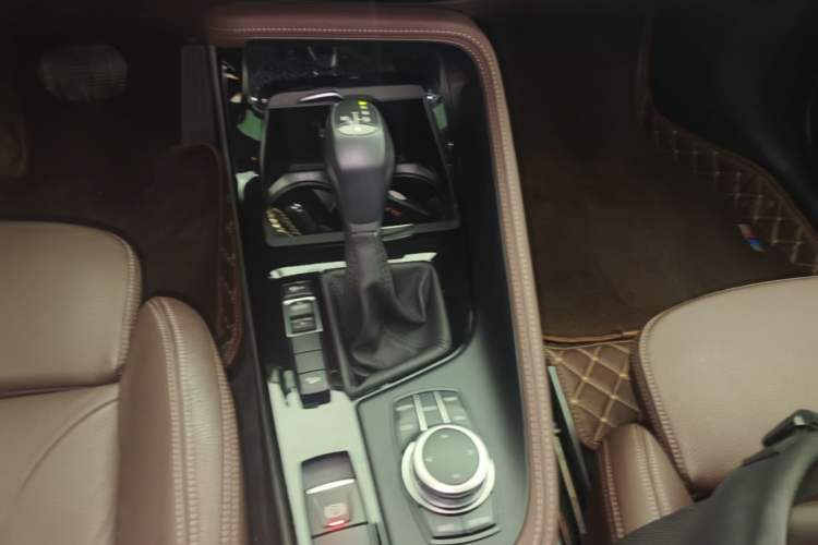Used BMW X1 2019 xDrive20Li Luxury Model Gear Lever