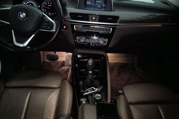 Used BMW X1 2019 sDrive18Li Premium Edition Gear Lever