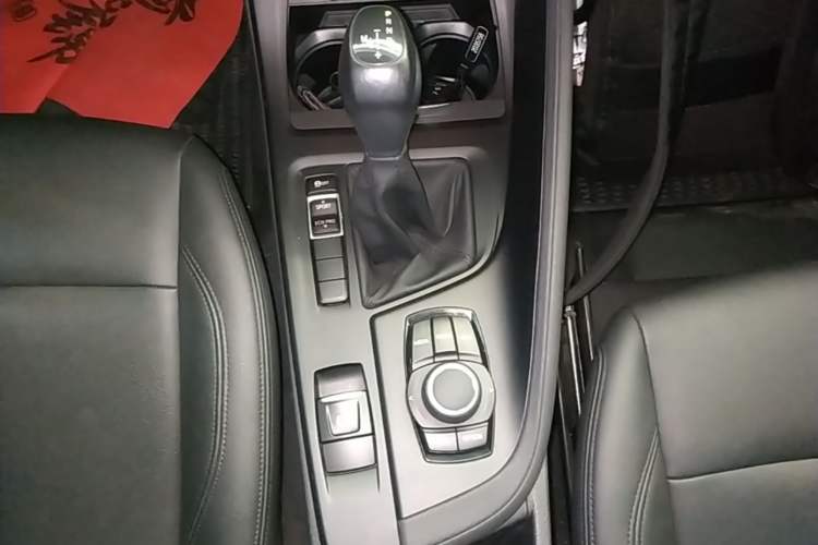 Used BMW X1 2019 sDrive20Li Leading Model Gear Lever