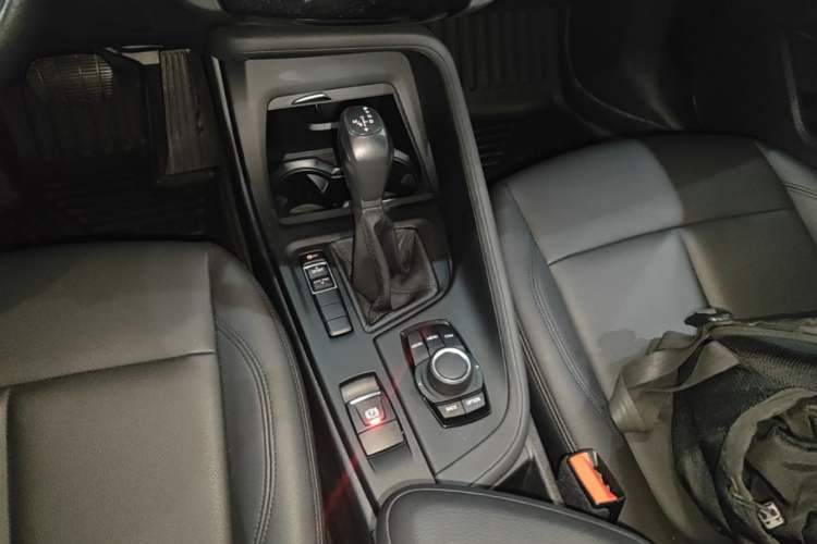 Used BMW X1 2019 sDrive20Li Leading Model Gear Lever