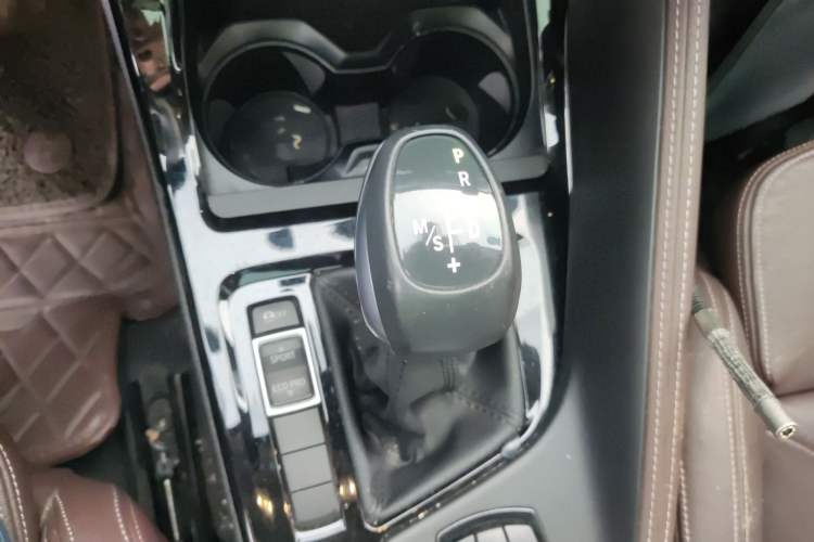 Used BMW X1 2019 sDrive18Li Premium Edition Gear Lever
