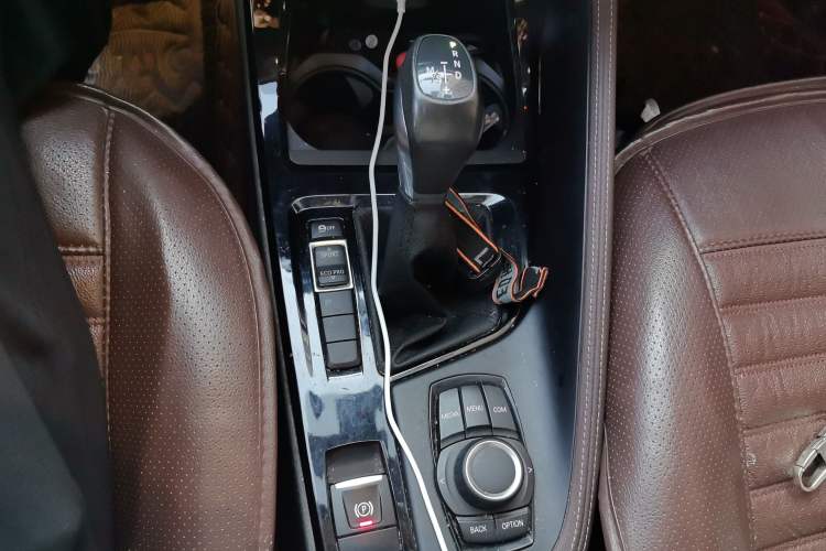 Used BMW X1 2019 sDrive18Li Premium Edition Gear Lever