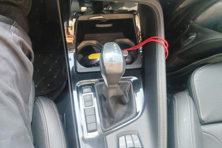 Used BMW X1 2019 sDrive18Li Premium Edition Gear Lever