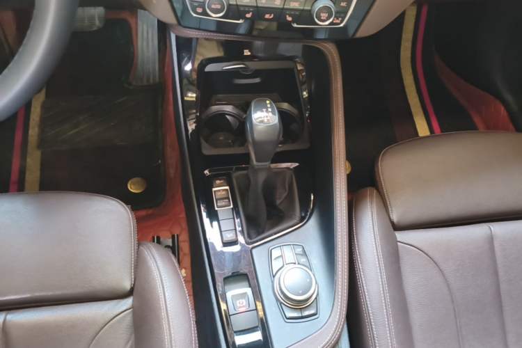 Used BMW X1 2019 xDrive20Li Luxury Model Gear Lever