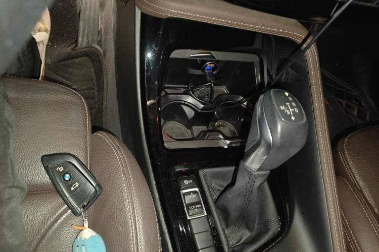 Used BMW X1 2019 sDrive18Li Premium Edition Gear Lever