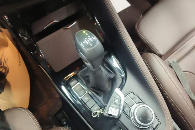 Used BMW X1 2019 xDrive20Li Luxury Model Gear Lever