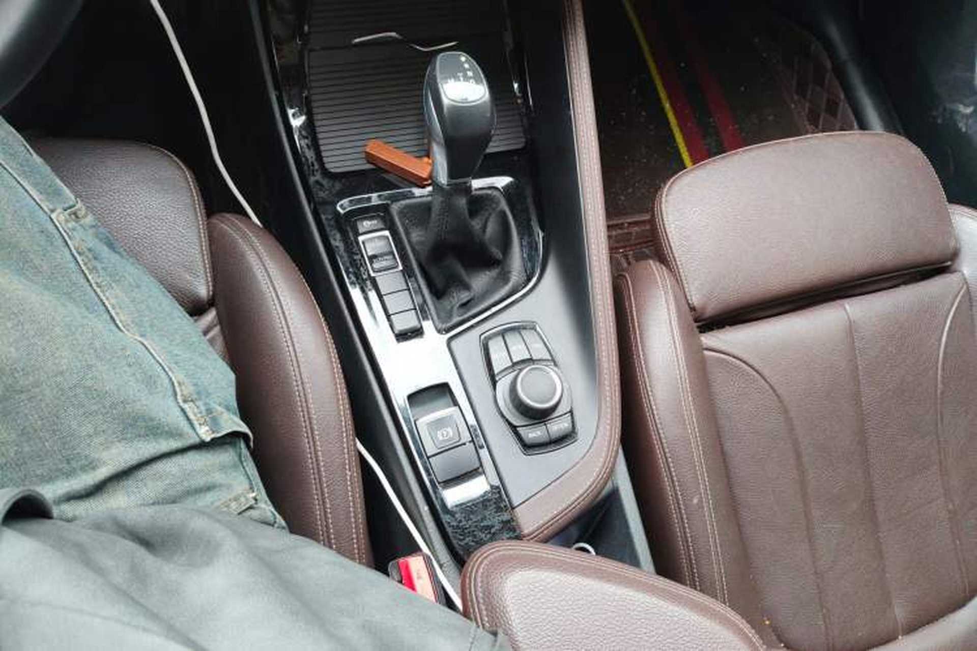 Used BMW X1 2019 sDrive18Li Premium Edition Gear Lever