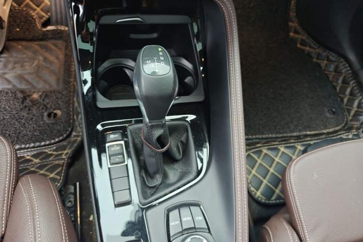 Used BMW X1 2019 sDrive18Li Premium Edition Gear Lever