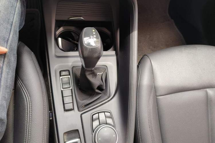 Used BMW X1 2019 sDrive20Li Leading Model Gear Lever