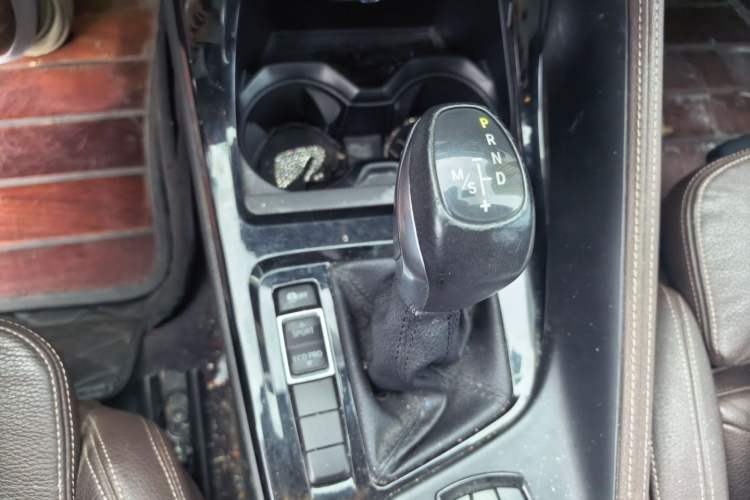 Used BMW X1 2019 sDrive18Li Premium Edition Gear Lever