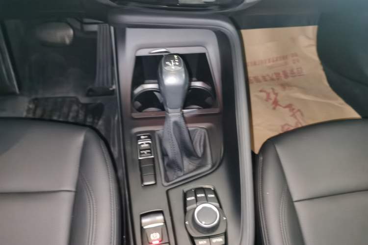Used BMW X1 2019 sDrive20Li Leading Model Gear Lever