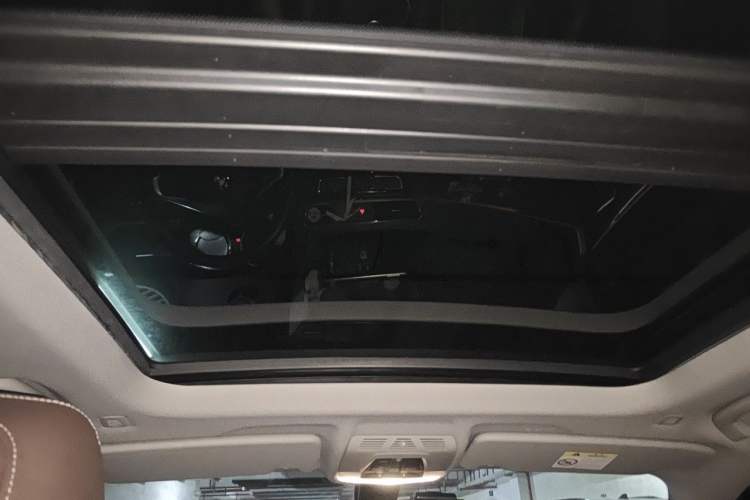Used BMW X1 2019 xDrive20Li Luxury Model Headliner