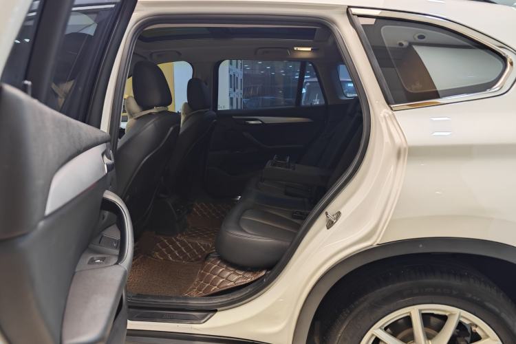 Used BMW X1 2019 sDrive18Li Fashion Model Interior 12