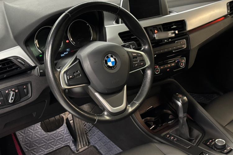 Used BMW X1 2019 sDrive20Li Leading Model Interior 3