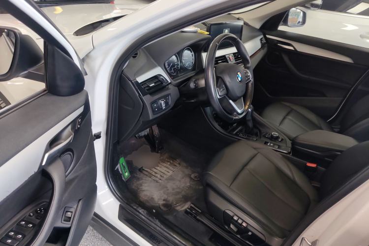 Used BMW X1 2019 sDrive20Li Leading Model Interior 3