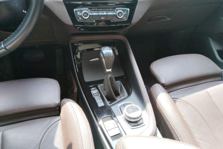 Used BMW X1 2019 sDrive18Li Premium Edition Interior 3