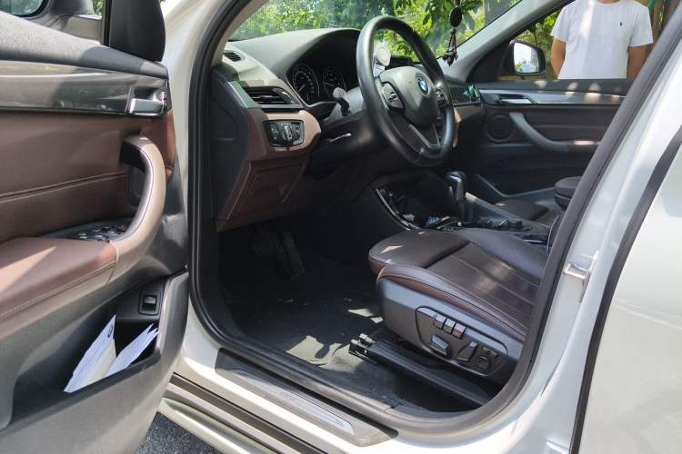 Used BMW X1 2019 sDrive18Li Premium Edition Interior 3