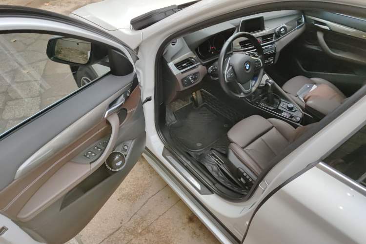 Used BMW X1 2019 sDrive18Li Premium Edition Interior 3