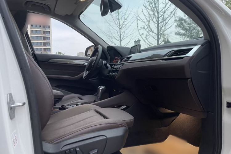 Used BMW X1 2019 sDrive18Li Premium Edition Interior 3