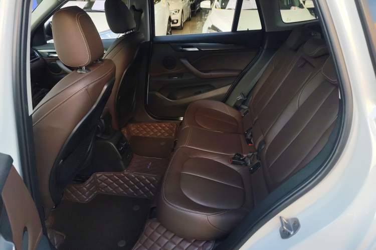 Used BMW X1 2019 sDrive18Li Premium Edition Interior 4