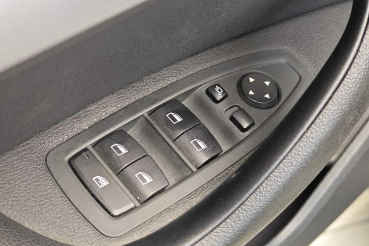 Used BMW X1 2019 sDrive18Li Fashion Model Interior 4