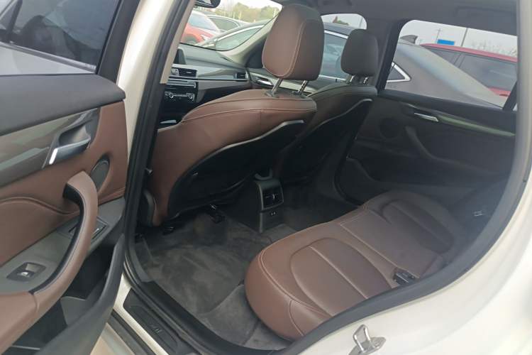 Used BMW X1 2019 sDrive18Li Premium Edition Interior 4