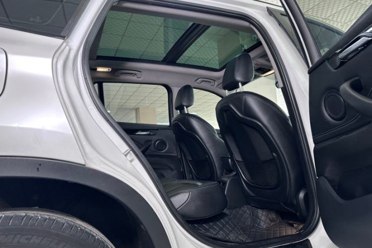 Used BMW X1 2019 sDrive18Li Premium Edition Interior 5