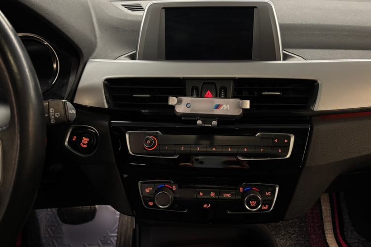 Used BMW X1 2019 sDrive20Li Leading Model Interior 5