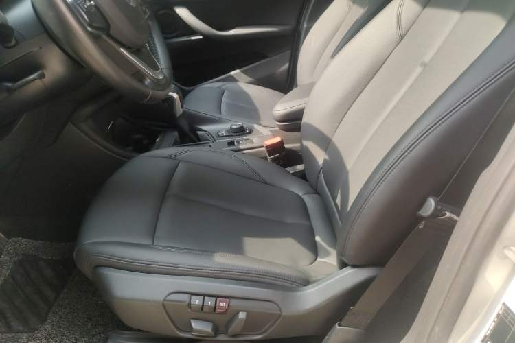 Used BMW X1 2019 sDrive18Li Fashion Model Interior 5