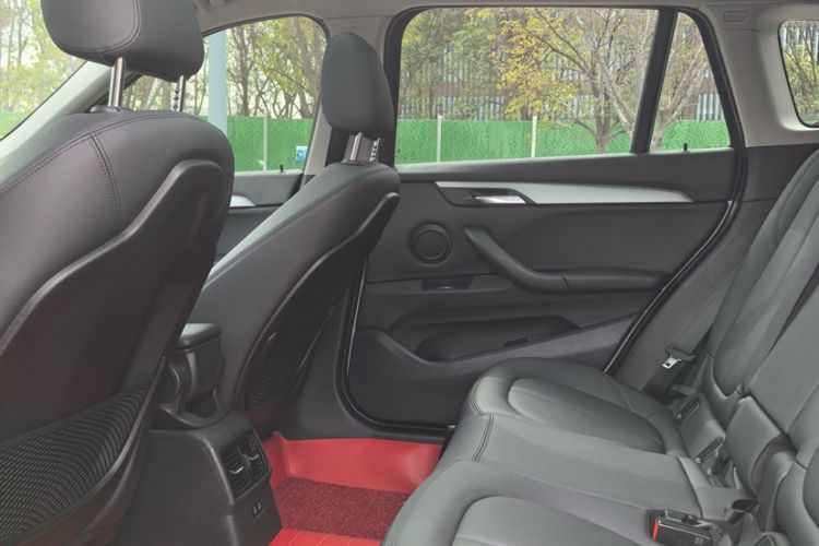 Used BMW X1 2019 sDrive18Li Fashion Model Interior 5