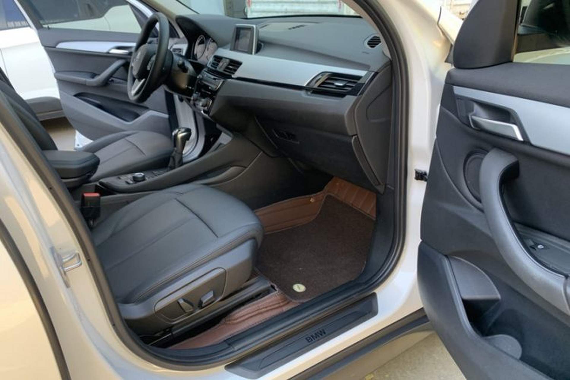 Used BMW X1 2019 sDrive20Li Leading Model Interior 6