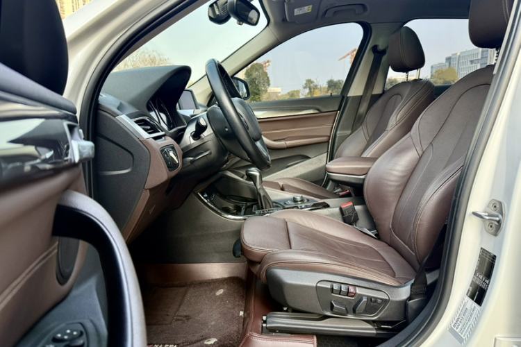 Used BMW X1 2019 sDrive18Li Premium Edition Interior 6