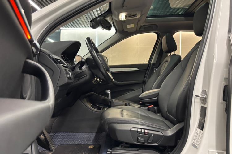 Used BMW X1 2019 sDrive20Li Leading Model Interior 7