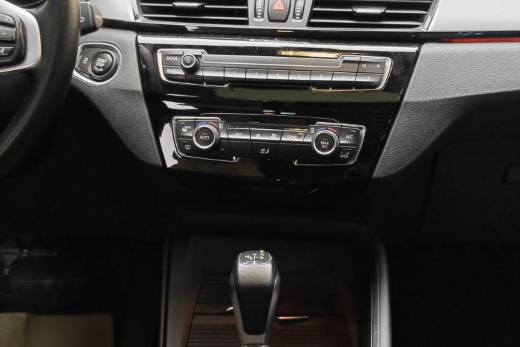 Used BMW X1 2019 sDrive18Li Fashion Model Interior 7