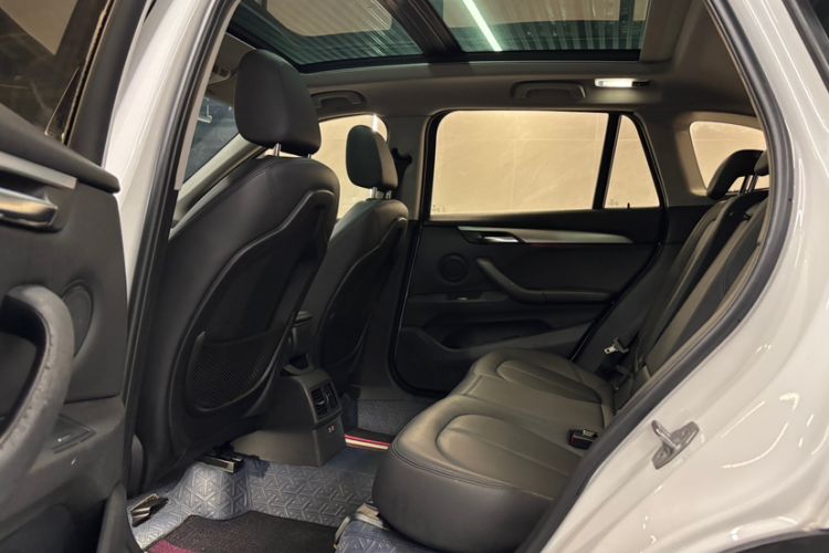 Used BMW X1 2019 sDrive20Li Leading Model Interior 8