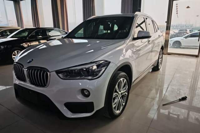 Ojetý BMW X1 2019 sDrive20Li Leading Model