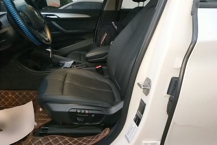 Used BMW X1 2019 sDrive18Li Fashion Model Left Front Seat
