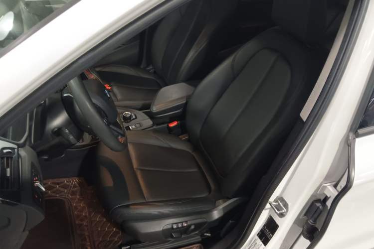 Used BMW X1 2019 sDrive18Li Fashion Model Left Front Seat