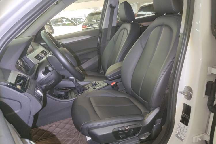 Used BMW X1 2019 sDrive18Li Fashion Model Left Front Seat