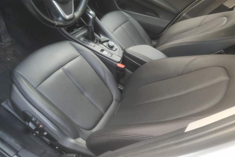 Used BMW X1 2019 sDrive18Li Fashion Model Left Front Seat