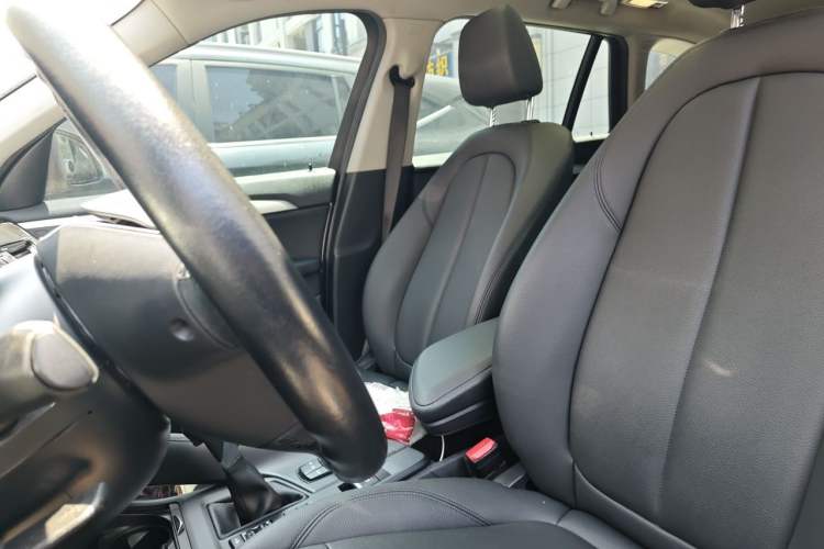 Used BMW X1 2019 sDrive18Li Fashion Model Left Front Seat